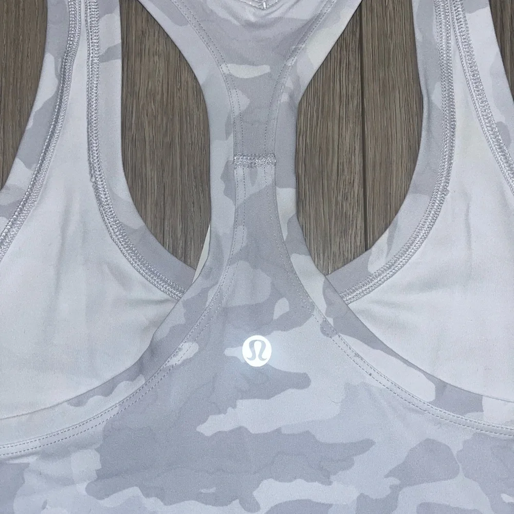 Lululemon Cool Racerback White Camo Women's Tank in size 10 - Picture 6 of 15